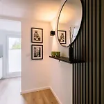 Flat 2.0 아파트 *